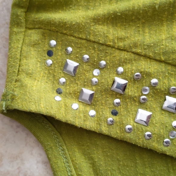 Cute Olive Green Blouse - Picture 4 of 5